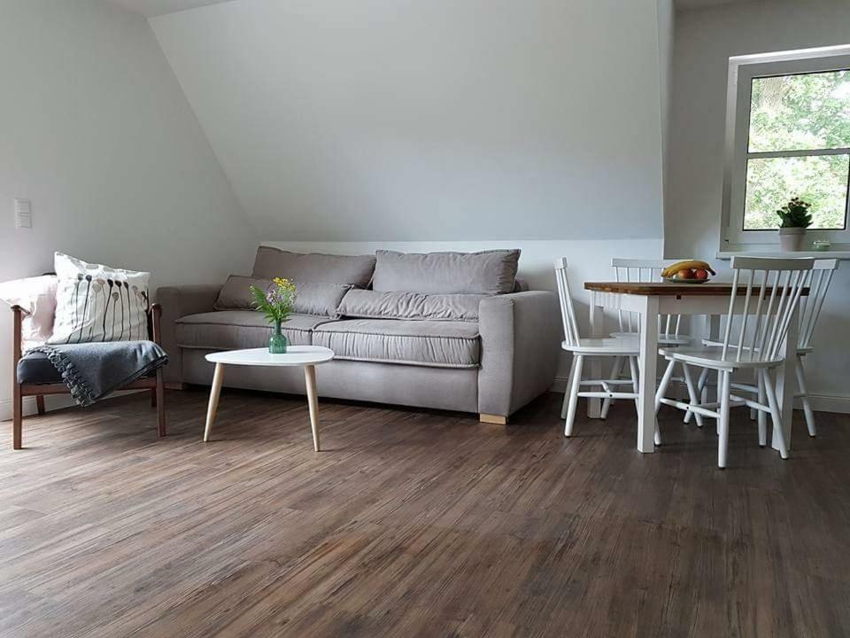 Darsser Strandgut - Haus Ahrenshooper Holz ภายนอก รูปภาพ