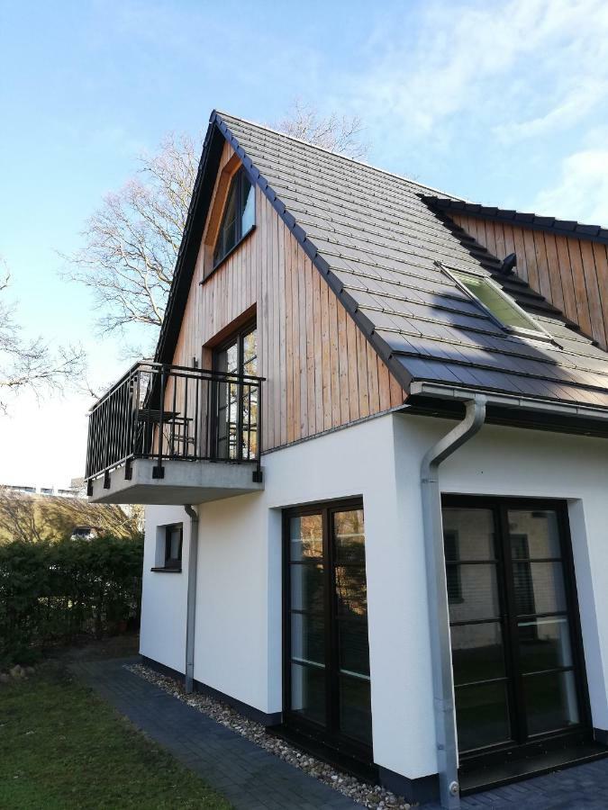Darsser Strandgut - Haus Ahrenshooper Holz ภายนอก รูปภาพ